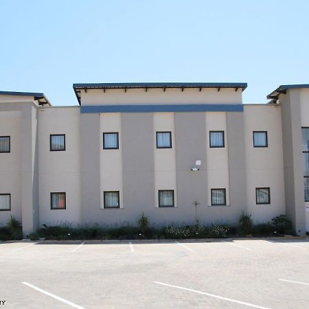 King'S Palace Hotel Rustenburg Esterno foto