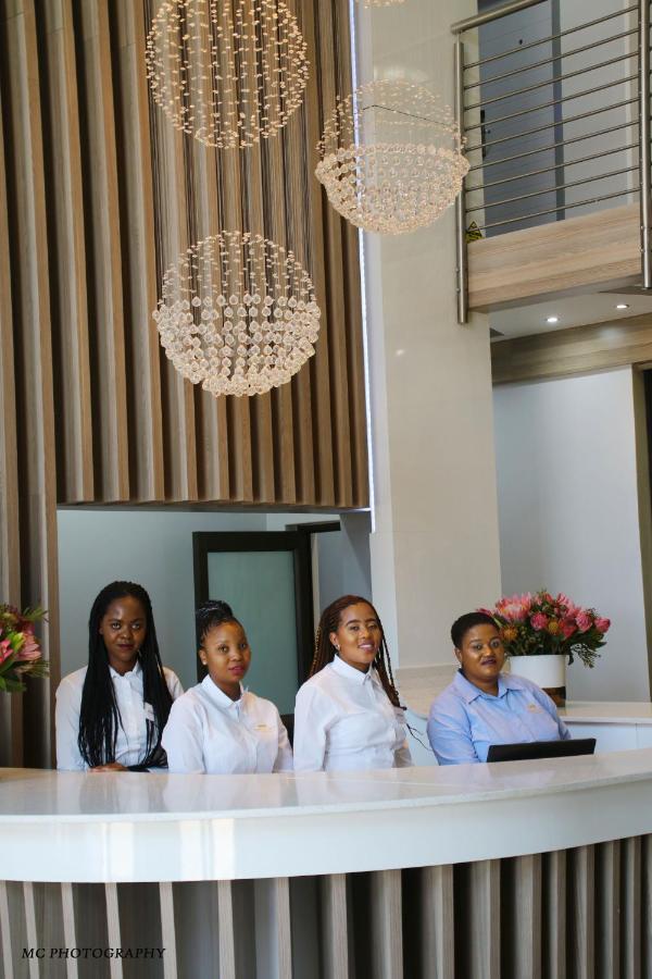 King'S Palace Hotel Rustenburg Esterno foto