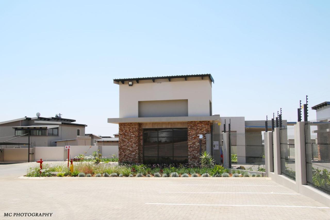 King'S Palace Hotel Rustenburg Esterno foto