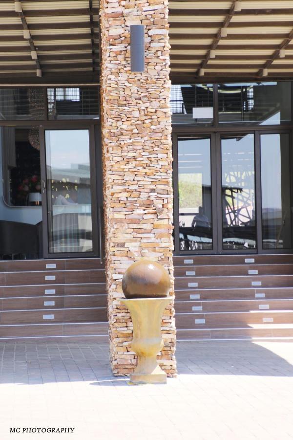 King'S Palace Hotel Rustenburg Esterno foto