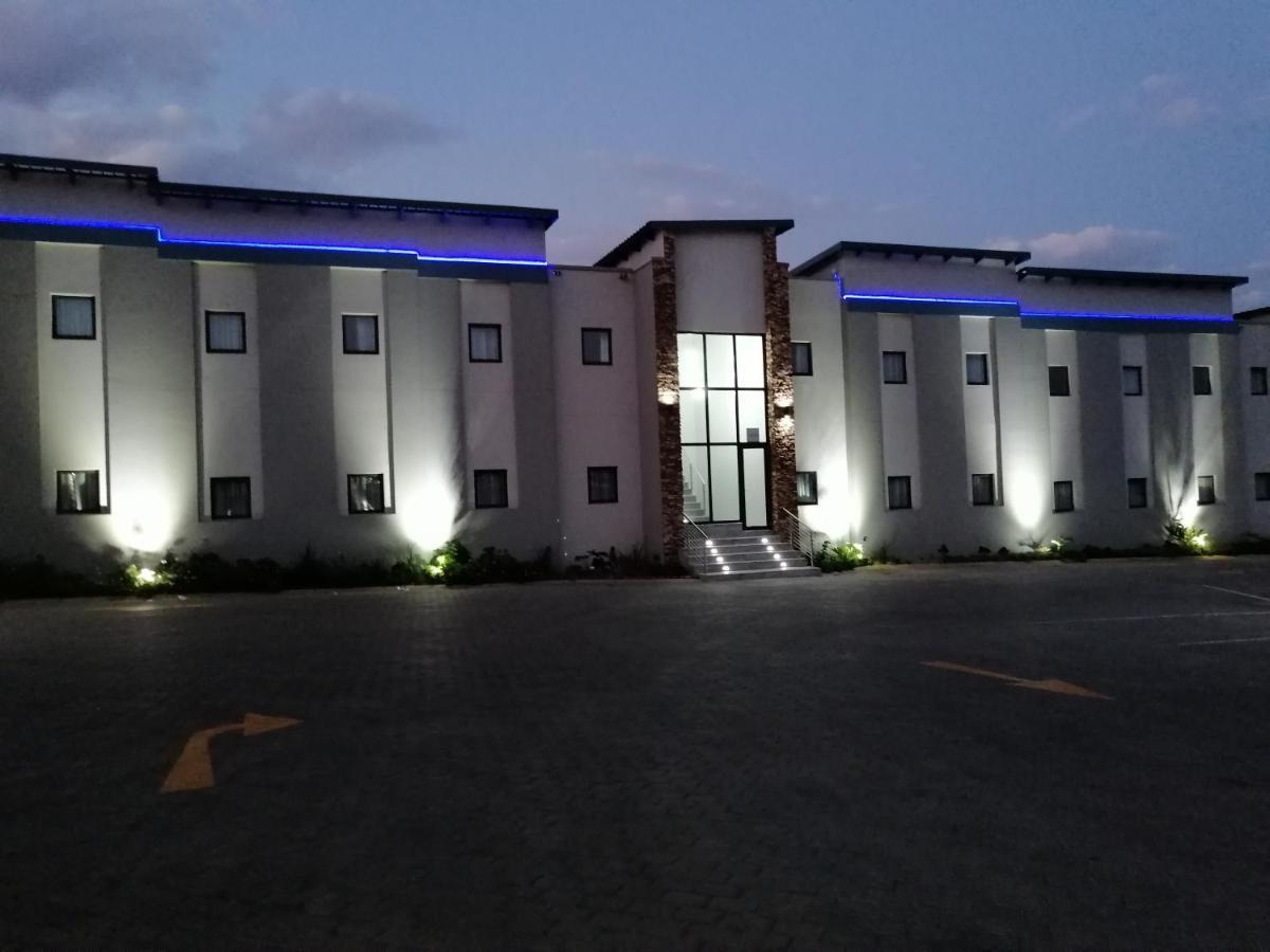 King'S Palace Hotel Rustenburg Esterno foto