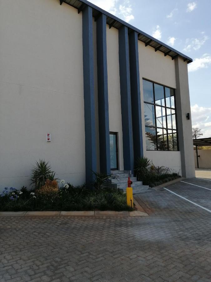 King'S Palace Hotel Rustenburg Esterno foto