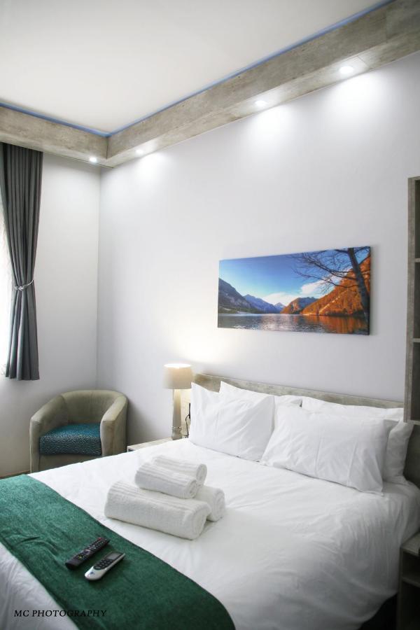 King'S Palace Hotel Rustenburg Esterno foto