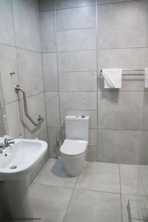 King'S Palace Hotel Rustenburg Esterno foto